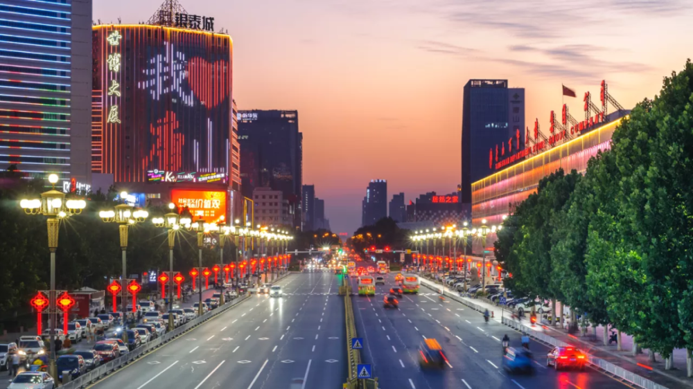 唐山，砥砺前行，焕新颜映照新时代