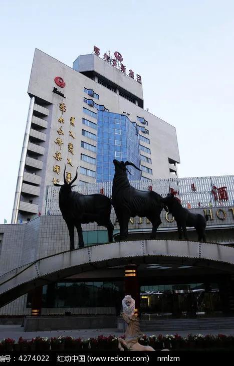 鄂尔多斯播音稿，探寻内蒙古璀璨明珠的壮美风光